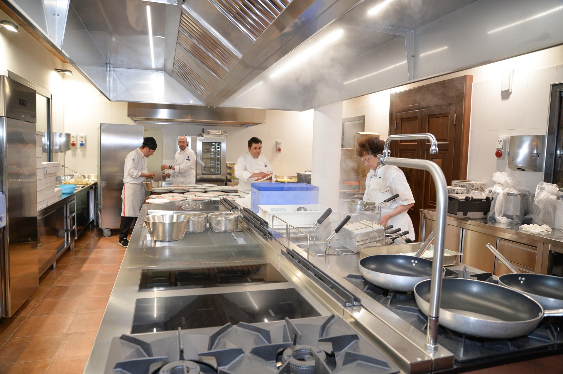 Location with kitchen for Cooking Shows